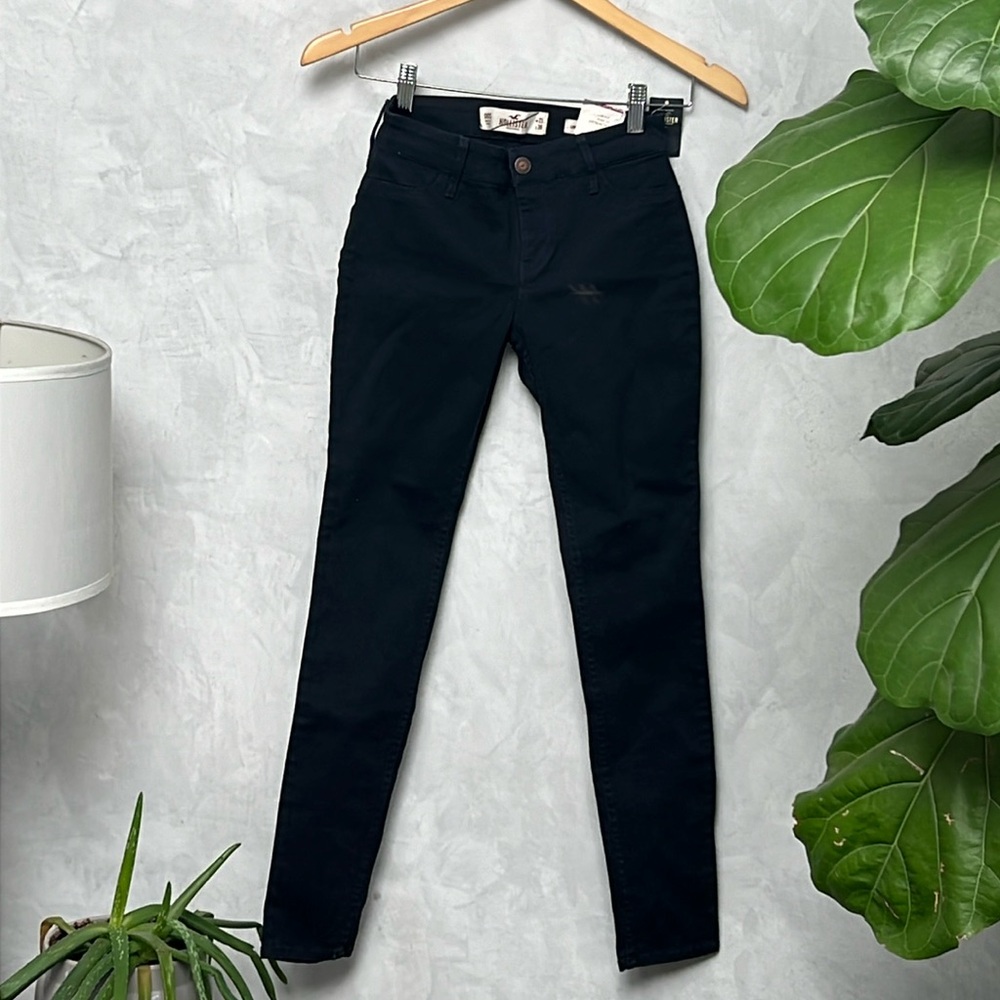 New Women’s Hollister Low Rise Super Skinny Jeans,  US 23